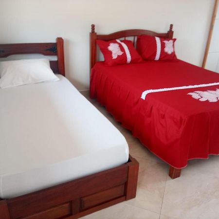 Casa Nova Com Piscina Proxima A Praia E Menos De 3Km Do Centro De אובטובה מראה חיצוני תמונה