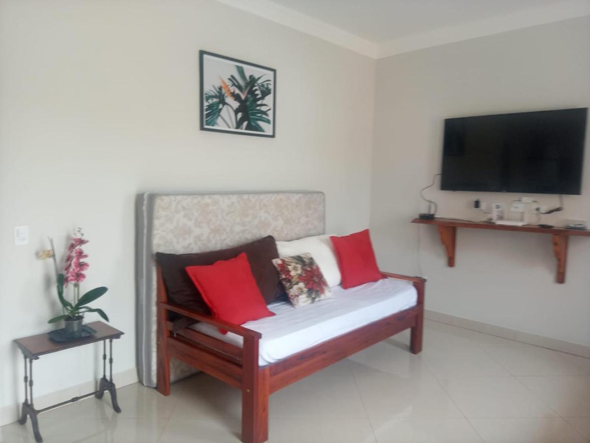 Casa Nova Com Piscina Proxima A Praia E Menos De 3Km Do Centro De אובטובה מראה חיצוני תמונה